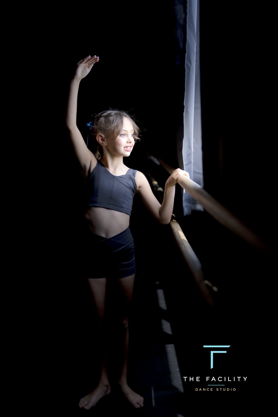 Dancer with an arm in fifth position